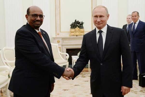 البشير طلب من بوتين إنشاء قاعدة عسكرية روسية في السودان في عام 2017