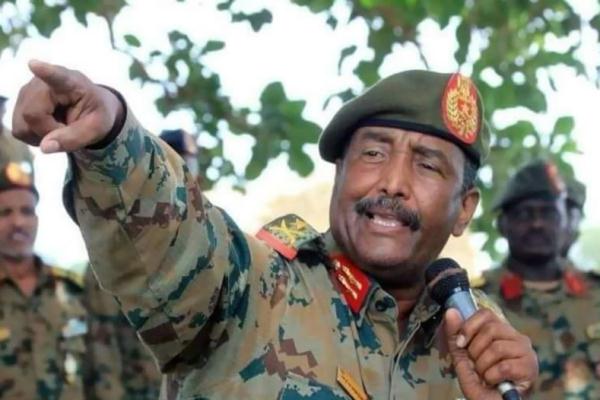 العسكري الانتقالي يؤدي اليمين (وكالة الأنباء السودانية)