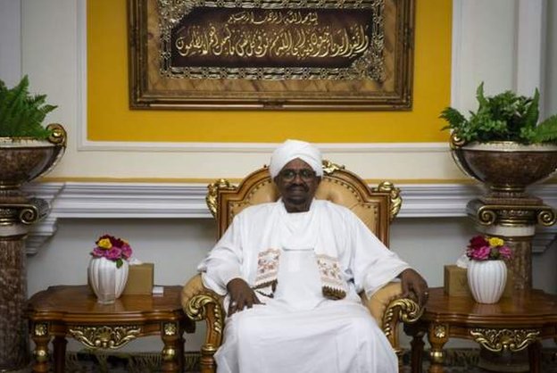 مظاهرات السودان: التحقيق مع البشير بتهمة غسل الأموال