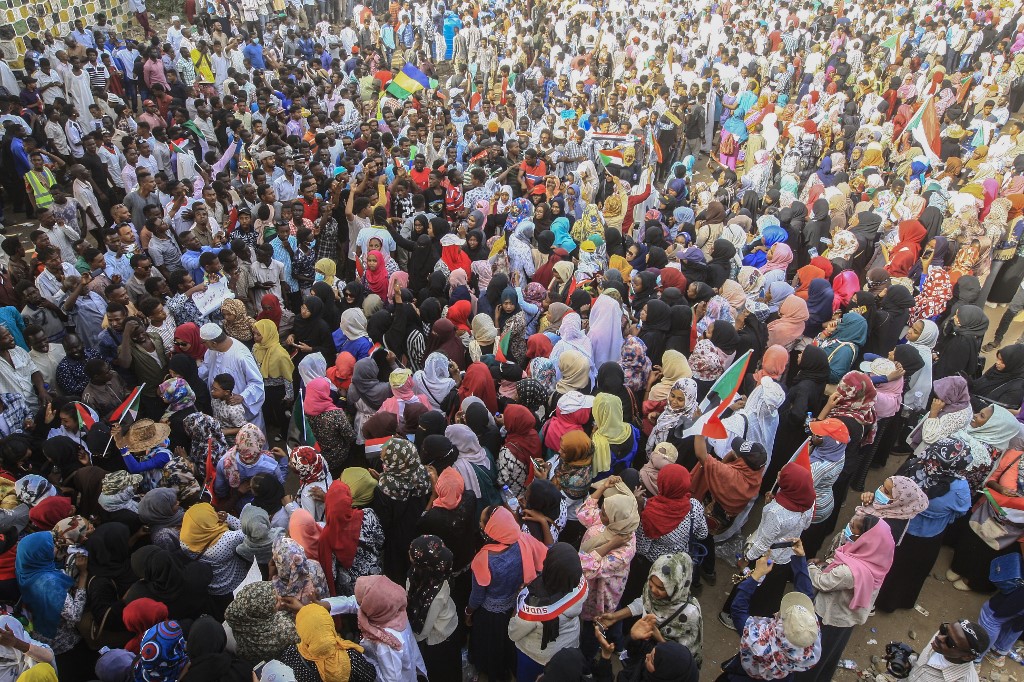 الحشود السودانية ترابط حتى تحقيق مطالب ثورتها 