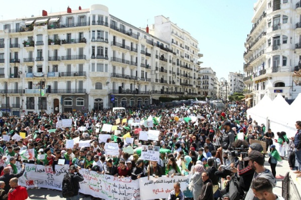 تظاهرة لطلاب في شوارع العاصمة الجزائرية في 16 أبريل 2019