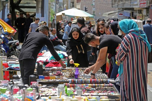 الشارع الإيراني يستعد لأيام أقسى بعد تشديد العقوبات الأميركية