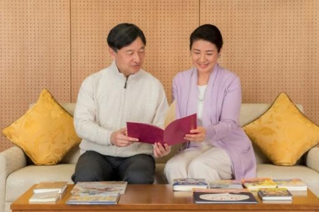 ولي العهد الياباني ناروهيتو وزوجته ماساكو في قصر توغو في طوكيو في 17 فبراير 2019