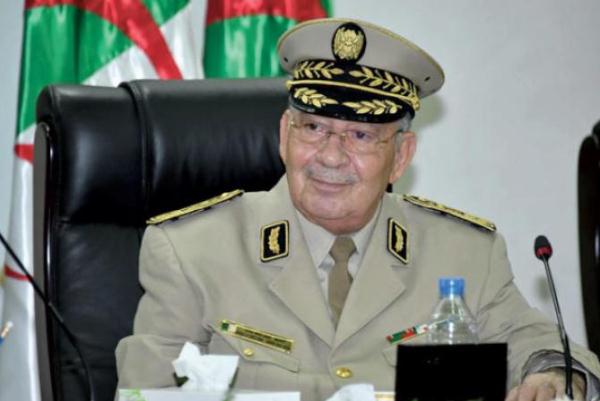 رئيس أركان الجيش الجزائري الفريق أحمد قايد صالح