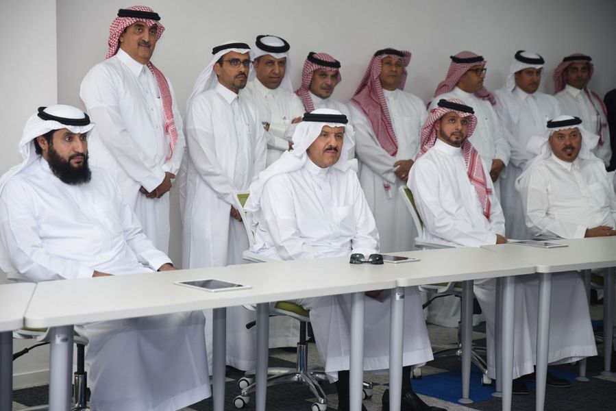 الأمير سلطان بن سلمان في اقتتاح أكاديمية الطيران