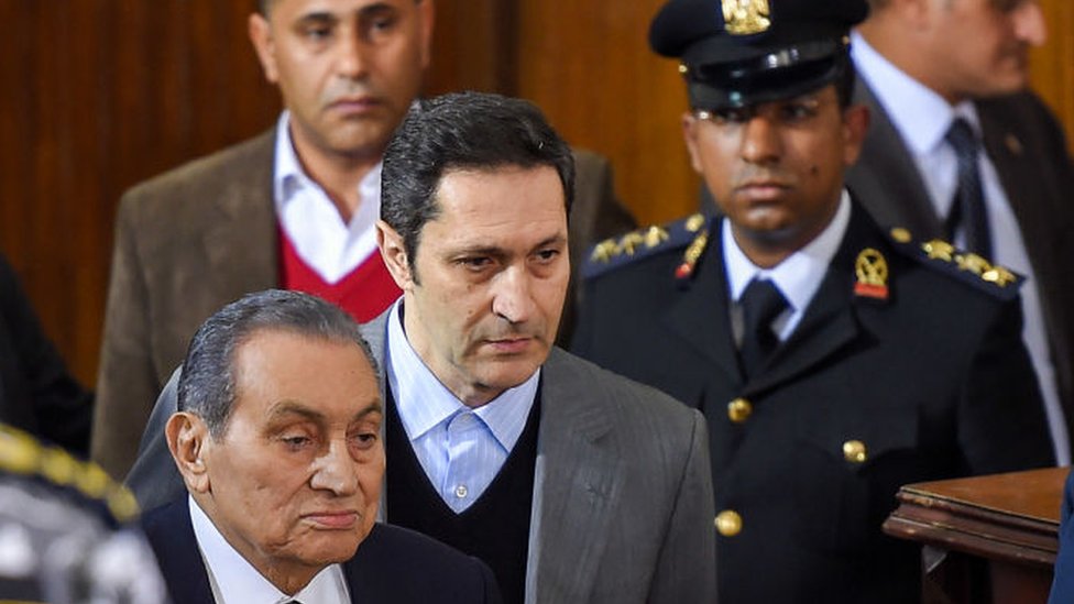علاء مبارك يطرح أسئلة حول صفقة القرن 
