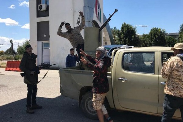 ليبيا في مواجهة مأزق عسكري وصراع نفوذ أجنبي