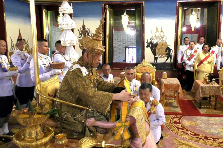 تتويج الملك ماها فاجيرالونغكورن رسميًا في تايلاند