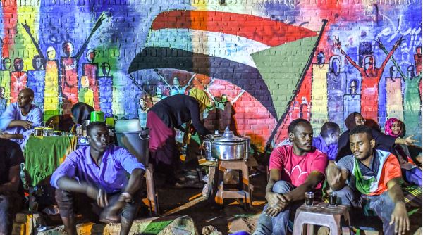 بالصور: ثورة السودان كما يرويها الفن