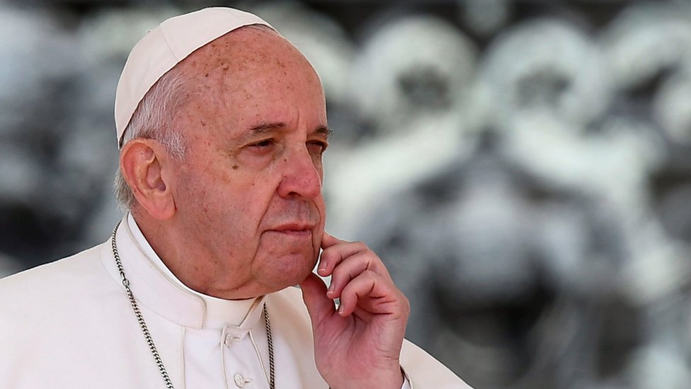 البابا فرانسيس يفرض على رجال الدين الإبلاغ عن الاعتداء الجنسي