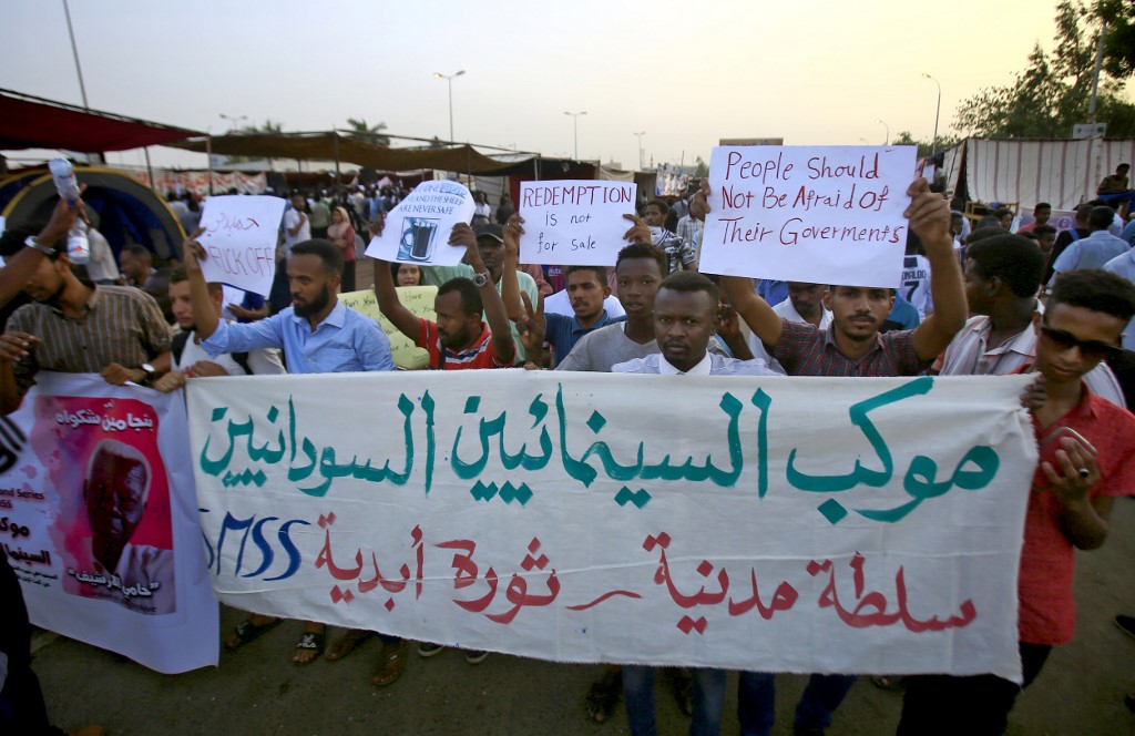 اعتصام القيادة العامة في الخرطوم يضم كافة شرائح المجتمع السوداني