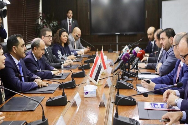 وزراء الصناعة والتجارة في العراق ومصر والاردن خلال اجتماعهم في عمان