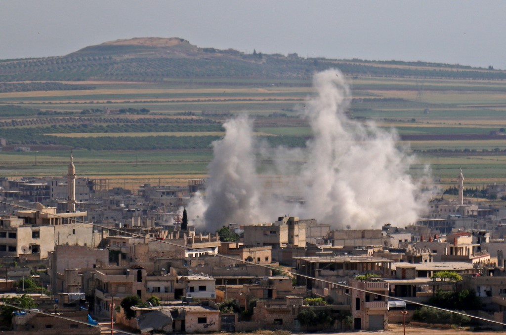 النظام السوري يكثف هجماته على إدلب
