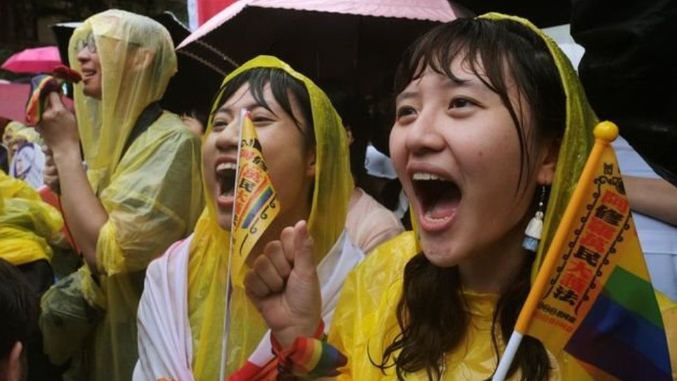 زواج المثليين: برلمان تايوان يقر مشروع 48311722القانون في سابقة في آسيا