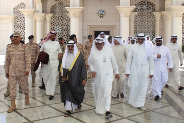 وزير الدفاع الكويتي يزور السعودية لتفقد قوات بلاده المشاركة في إعادة الأمل