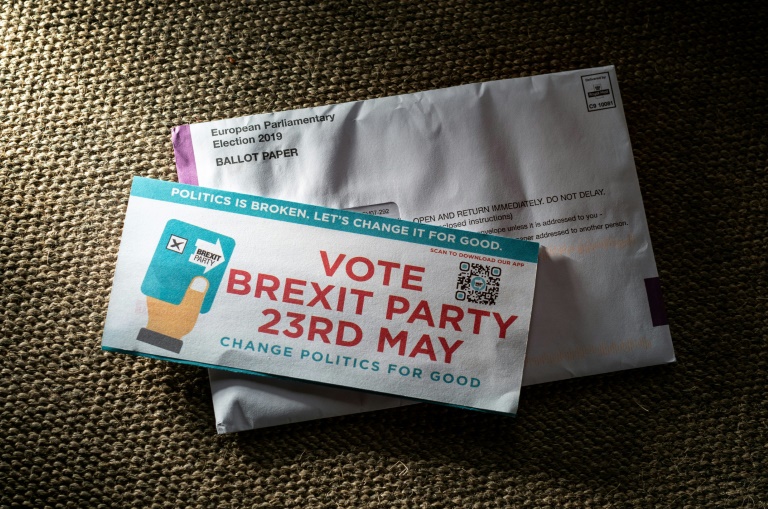 منشور لحملة حزب بريكست فوق بطاقة اقتراع بريدية لانتخابات البرلمان الأوروبي في شمال بريطانيا بتاريخ 9 مايو 2019