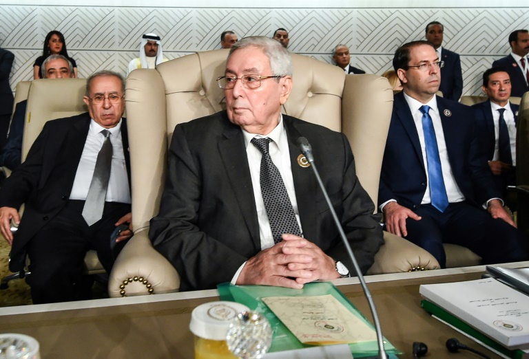 إقالة مدعيين اثنين ومدير جهاز مكافحة الفساد في الجزائر