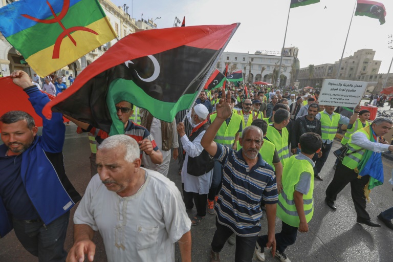 مناهضون للمشير خليفة حفتر يتظاهرون في طرابلس في الثالث من ايار/مايو 2019