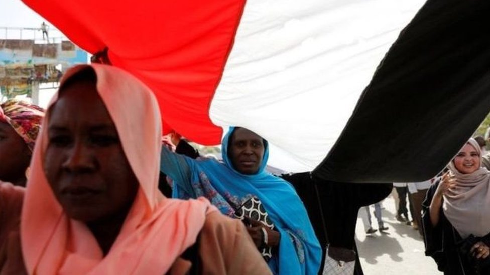 مظاهرات السودان: اتفاق المجلس العسكري والمعارضة السودانية على مرحلة انتقالية لثلاث سنوات