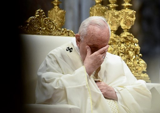 رجال دين يطلبون من البابا فرنسيس التخفيف من عظاته حول 