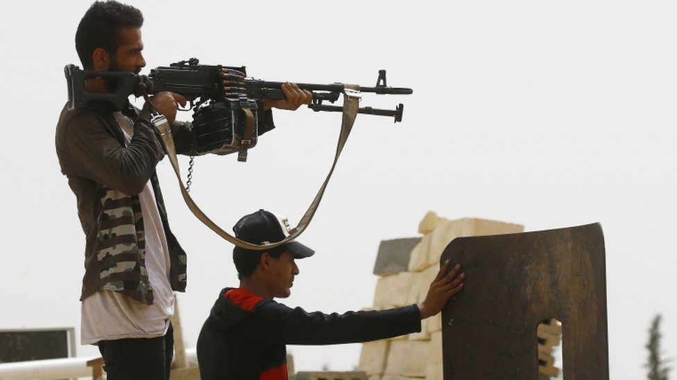 معارك ليبيا: حكومة الوفاق الوطني تحصل على أسلحة لمواجهة قوات حفتر