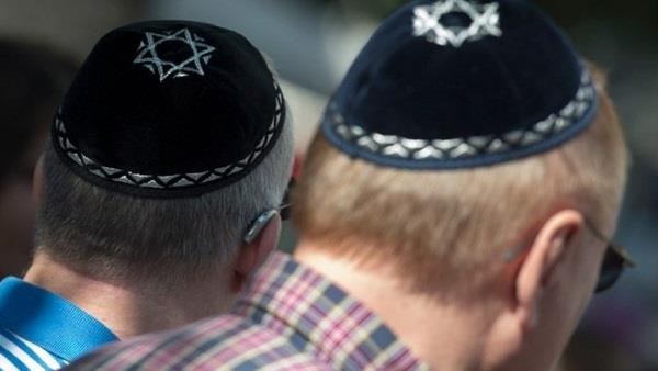 مسؤول ألماني ينصح اليهود بعدم ارتداء القلنسوة تجنبا للهجمات