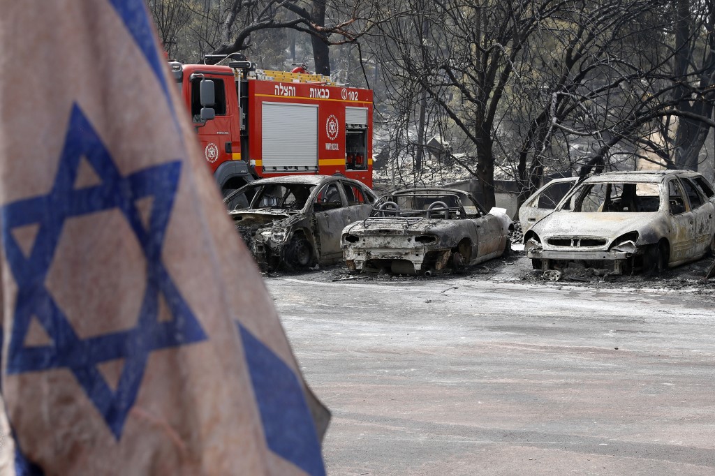 حرائق في عدة مناطق اسرائيلية بسبب ارتفاع الحرارة