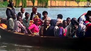 30 قتيلًا وعشرات المفقودين في غرق قارب في الكونغو الديموقراطية