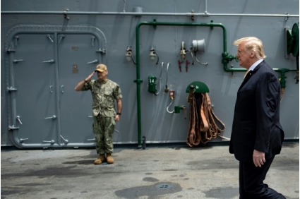 البيت الأبيض طلب إخفاء سفينة تحمل اسم جون ماكين خلال زيارة ترمب لليابان
