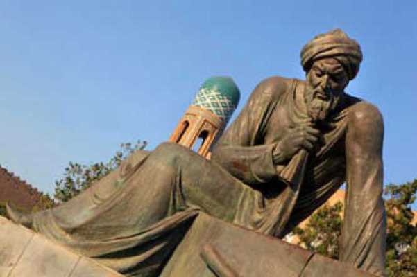 تمثال محمد الخوارزمي في أوزبكستان