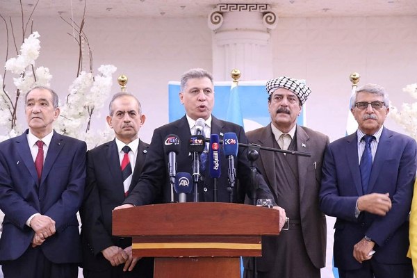 رئيس الجبهة التركمانية العراقية أرشد الصالحي متحدثا خلال مؤتمر صحافي في كركوك