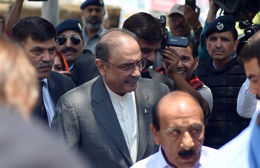 توقيف الرئيس الباكستاني الأسبق زرداري بتهم فساد
