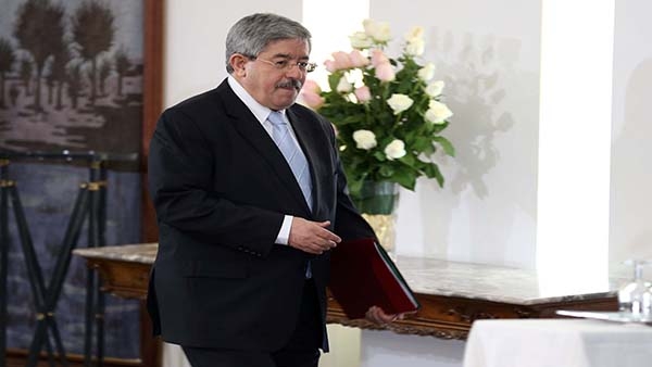 القضاء الجزائري يستجوب مجدّدا رئيس الوزراء السابق أحمد أويحيى