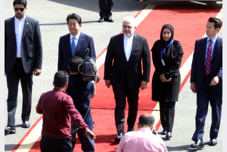 وصول رئيس وزراء اليابان إلى طهران