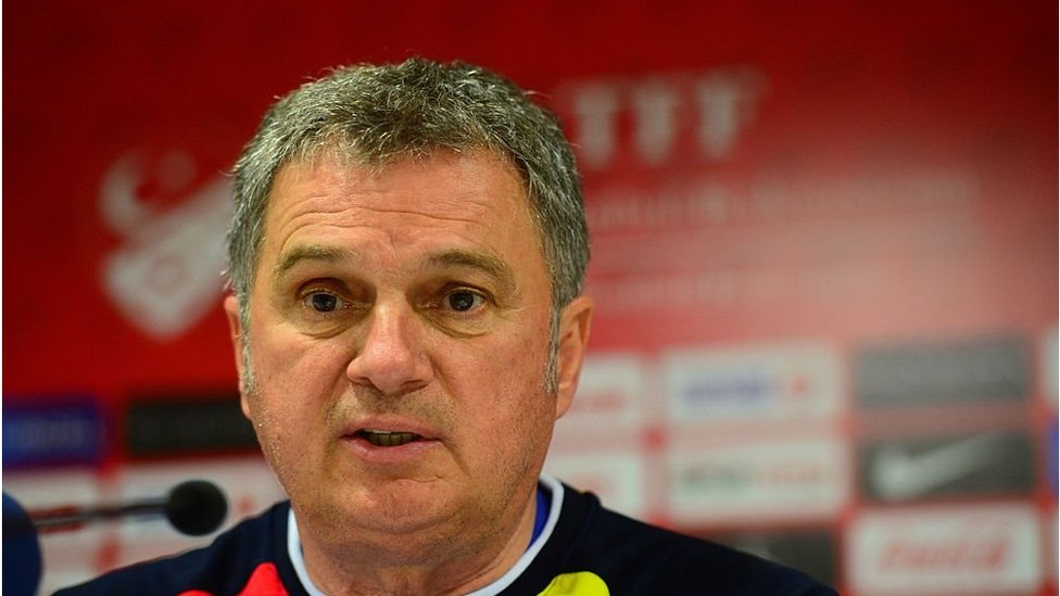 فريق الجبل الأسود لكرة القدم يقيل مدربه بسبب رفضه اللعب أمام كوسوفو
