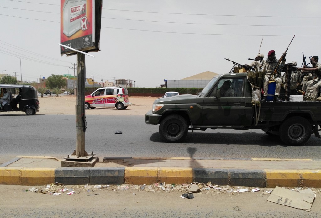 جيش السودان يختار نهج القمع ويفصل الانترنت عن المواطنين 