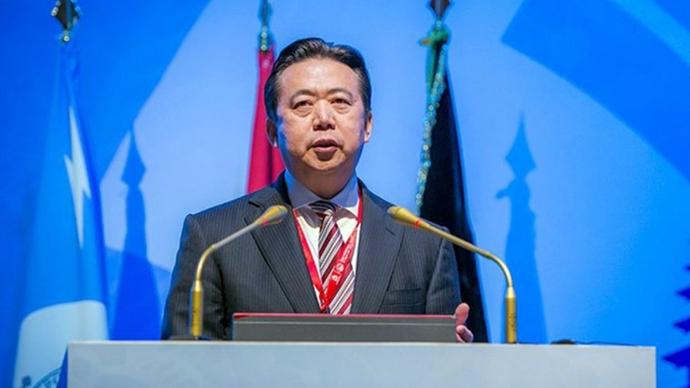 الصين تقول إن مدير الانتربول السابق أقر بالذنب في قضية رشوة