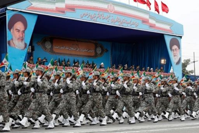 من العرض العسكري السنوي في طهران بحضور الرئيس حسن روحاني في 18 أبريل 2019