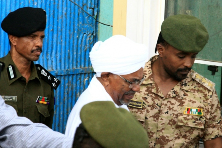 المحتجون يدعون لتظاهرات ليلية جديدة في السودان