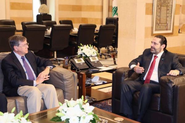 لقاء بين رئيس الوزراء اللبناني ومساعد وزير الخارجية الأميركي لشؤون الشرق الأدنى في بيروت