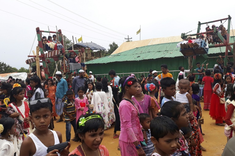 أطفال من لاجئي الروهينغا يحتفلون بعيد الفطر في كوكس بازار ببنغلادش في 05 يونيو 2019