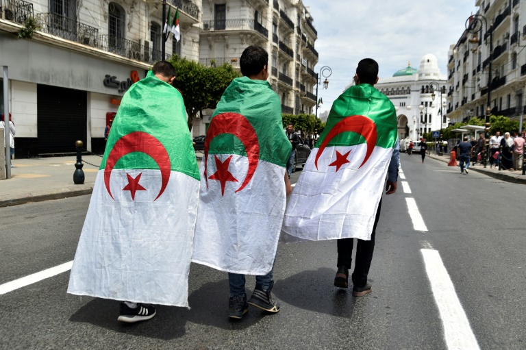 ملف جديد لرئيس الوزراء الجزائري السابق أحمد أويحيى لدى المحكمة العليا