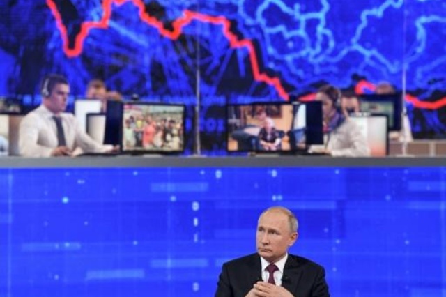 الرئيس الروسي أثناء اللقاء السنوي المتلفز مع الأمة في موسكو يوم 20 يونيو