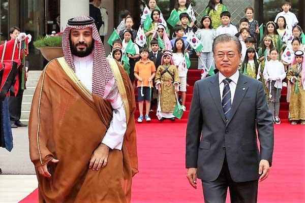 الرئيس الكوري الجنوبي مستقبلًا ولي العهد السعودي