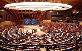 الجمعية البرلمانية لمجلس أوروبا تجيز عودة روسيا إليها