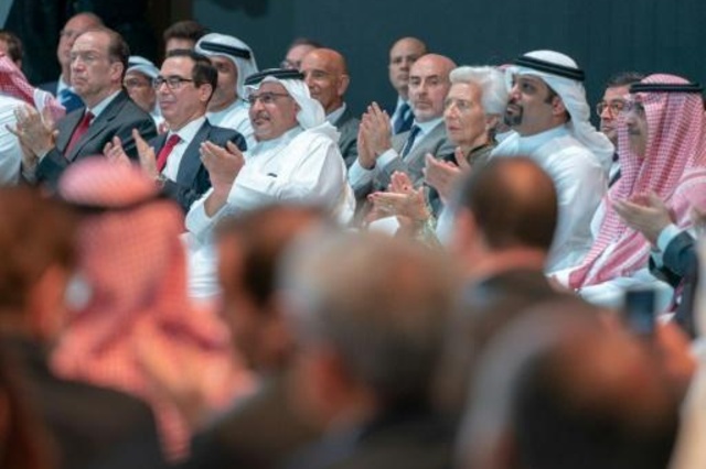 صورة لوكالة انباء البحرين تظهر العديد من المسؤولين المشاركين في مؤتمر البحرين