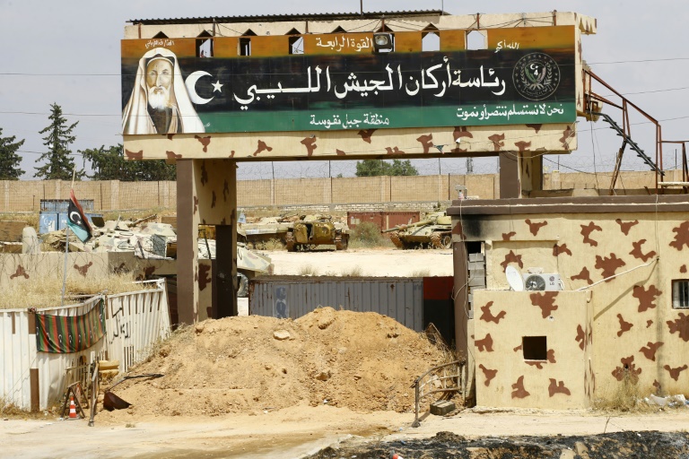 صورة عامة في 28 يونيو لمعسكر في غريان على بعد نحو مئة كيلومتر من طرابلس، وكانت القوات الموالية للمشير خليفة حفتر تستخدمه قبل خروجها من المدينة