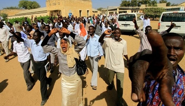 مقتل خمسة محتجين سودانيين في تظاهرات الاحد