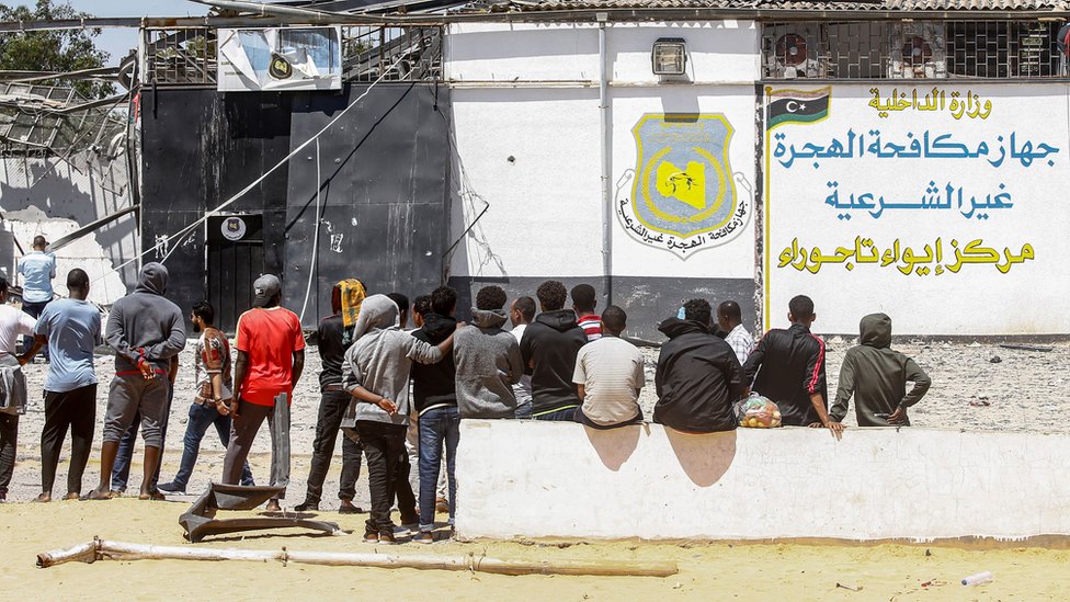 ليبيا: المهاجرون الأفارقة ضحايا على هامش الصراع