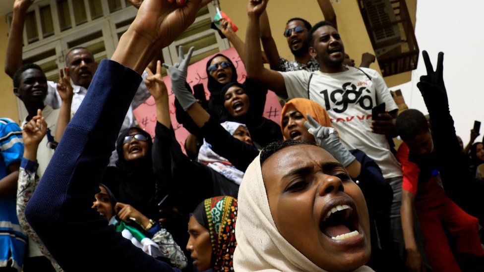 مظاهرات السودان: 7 قتلى وعشرات الجرحى في مسيرات حاشدة في أنحاء الخرطوم
